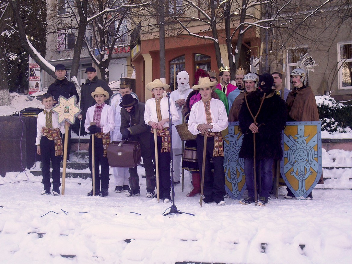 Бережанські актори на фестивалі вертепів „Ясна зірка засіяла“. (Фото: Олександра Ковтун)