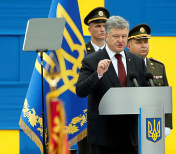 Президент Петро Порошенко звернувся до учасників бойових дій.