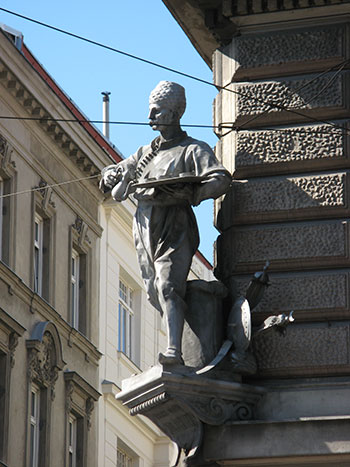 Скульптурне зображення Юрія-Франца Кульчицького у Відні.